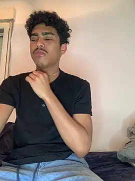 Snapshot of Ryan-hot chatting on February 2, 2025, 11:08 am Ryan-hot online show from February 2, 2025, 11:08 am