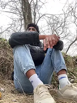 Snapshot of Ryan-hot chatting on February 11, 2025, 12:27 pm Ryan-hot online show from February 11, 2025, 12:27 pm