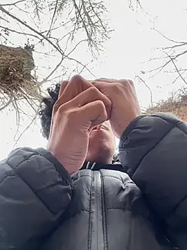 Snapshot of Ryan-hot chatting on February 22, 2025, 8:29 am Ryan-hot online show from February 22, 2025, 8:29 am