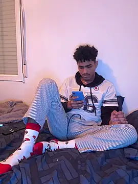 Snapshot of Ryan-hot chatting on February 24, 2025, 1:57 am Ryan-hot online show from February 24, 2025, 1:57 am