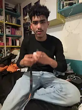 Snapshot of Ryan-hot chatting on March 1, 2025, 5:31 am Ryan-hot online show from March 1, 2025, 5:31 am