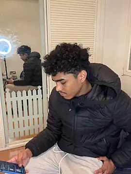 Snapshot of Ryan-hot chatting on March 5, 2025, 3:51 am Ryan-hot online show from March 5, 2025, 3:51 am