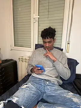 Snapshot of Ryan-hot chatting on March 6, 2025, 3:35 pm Ryan-hot online show from March 6, 2025, 3:35 pm