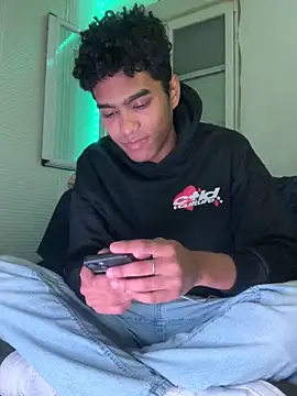 Snapshot of Ryan-hot chatting on October 27, 2025, 8:57 pm Ryan-hot online show from October 27, 2025, 8:57 pm