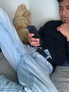 Snapshot of Ryan-hot chatting on October 30, 2025, 12:12 am Ryan-hot online show from October 30, 2025, 12:12 am