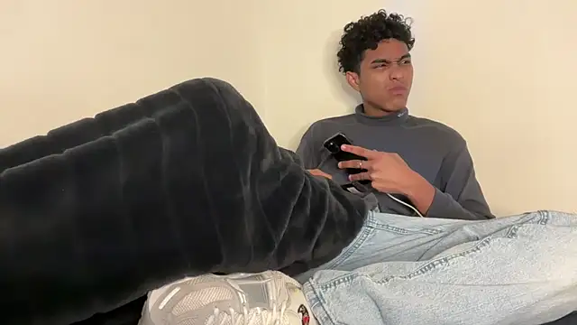 Snapshot of Ryan-hot chatting on December 3, 2025, 10:08 pm Ryan-hot online show from December 3, 2025, 10:08 pm