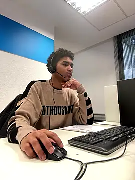 Ryan-hot online show from January 9, 2026, 1:14 pm