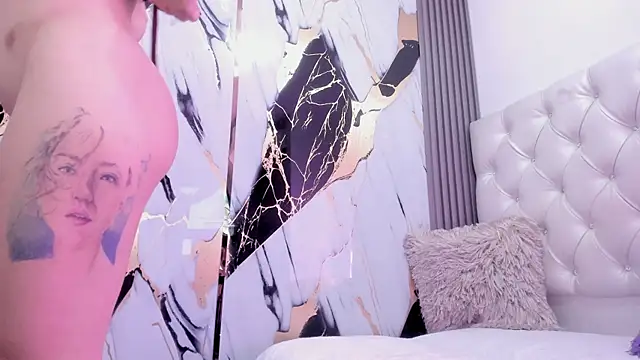 sophiee evanss  online show from December 17, 2024, 12:54 pm