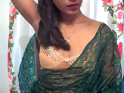 sexy janu25 online show from February 7, 2026, 4:38 am