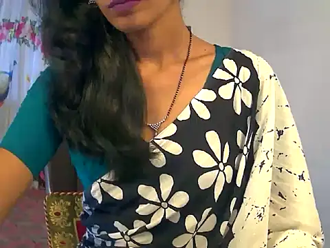 Snapshot of sexy_janu25 chatting on June 7, 2026, 6:28 am sexy janu25 online show from June 7, 2026, 6:28 am
