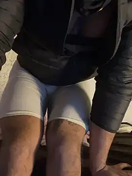 Snapshot of mikemacluffy chatting on December 28, 2024, 5:03 pm mikemacluffy online show from December 28, 2024, 5:03 pm