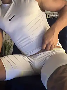 Snapshot of mikemacluffy chatting on March 22, 2025, 1:41 pm mikemacluffy online show from March 22, 2025, 1:41 pm