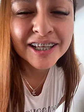 Keittly  online show from December 11, 2024, 2:22 pm