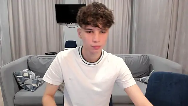 Im Shine Guy online show from December 6, 2024, 7:12 pm