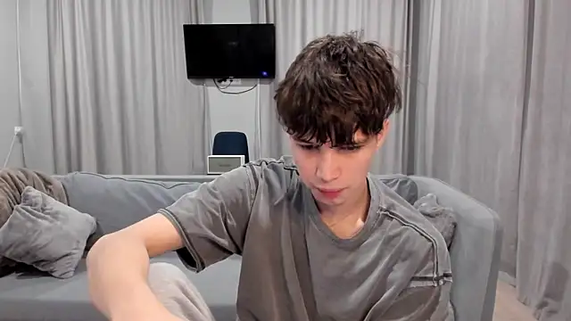 Im Shine Guy online show from December 17, 2024, 7:37 pm