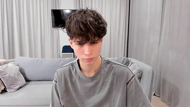 Im Shine Guy online show from December 25, 2024, 8:28 pm