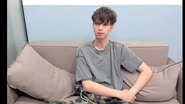 Im Shine Guy online show from October 13, 2025, 2:44 am