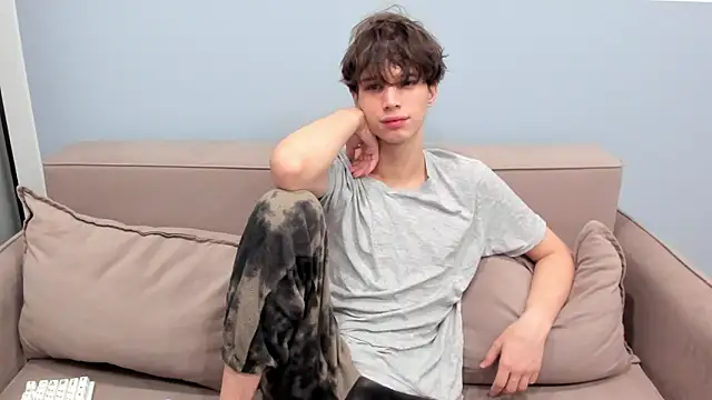 Im Shine Guy online show from November 13, 2025, 6:34 am