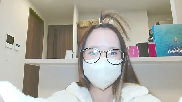  hina chan  online show from December 21, 2025, 2:13 pm