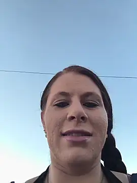 Snapshot of HotMessStilltheBest chatting on November 2, 2025, 10:34 pm HotMessStilltheBest online show from November 2, 2025, 10:34 pm