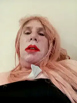 yourwhitesissyslut online show from May 29, 2026, 7:45 pm