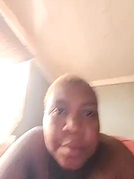 Snapshot of teebitch93 chatting on November 25, 2025, 12:27 pm teebitch93 online show from November 25, 2025, 12:27 pm