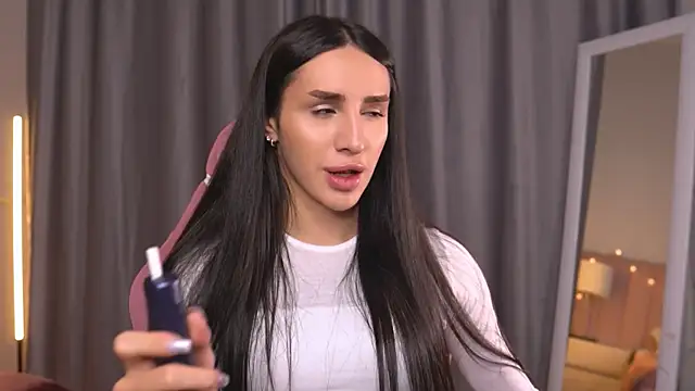 Snapshot of Kim_Oberlin_ chatting on November 4, 2025, 11:09 am Kim Oberlin online show from November 4, 2025, 11:09 am