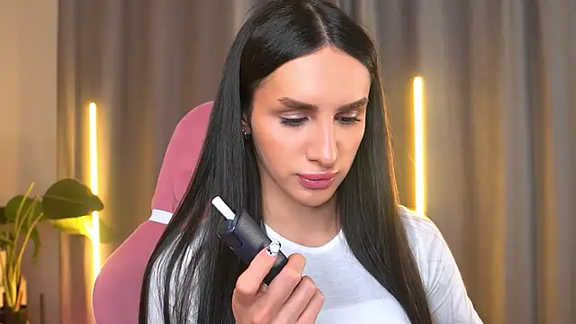 Snapshot of Kim_Oberlin_ chatting on November 14, 2025, 4:06 pm Kim Oberlin online show from November 14, 2025, 4:06 pm