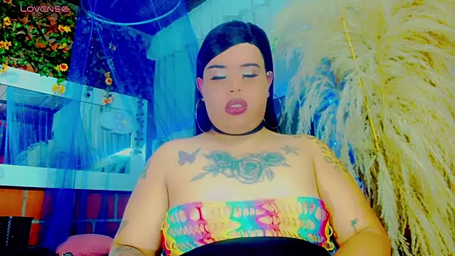 nauthyvalentina online show from April 9, 2026, 5:18 pm