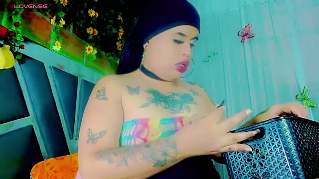 Snapshot of nauthyvalentina chatting on June 5, 2026, 11:32 pm nauthyvalentina online show from June 5, 2026, 11:32 pm