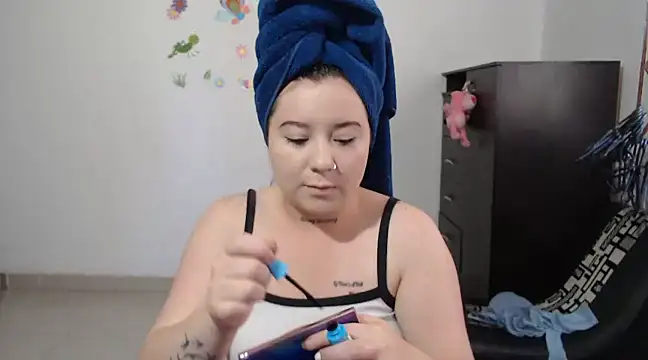 Snapshot of allison_11p chatting on December 10, 2024, 1:44 pm allison 11p online show from December 10, 2024, 1:44 pm