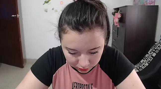 Snapshot of allison_11p chatting on December 18, 2024, 3:11 pm allison 11p online show from December 18, 2024, 3:11 pm
