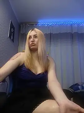 Snapshot of JaneLaJewel chatting on June 3, 2026, 6:02 pm JaneLaJewel online show from June 3, 2026, 6:02 pm