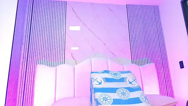 Snapshot of Sofia_martiin chatting on February 6, 2026, 3:11 am Sofia martiin online show from February 6, 2026, 3:11 am