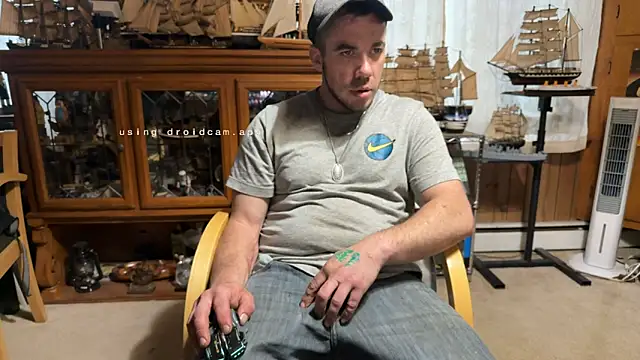ScubaStevex online show from April 29, 2026, 11:22 pm