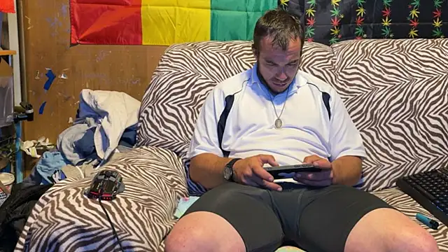 ScubaStevex online show from June 23, 2026, 6:33 am