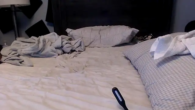 chased21 online show from April 11, 2026, 9:02 am