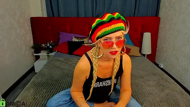 Snapshot of Luna__Lewis chatting on February 18, 2026, 9:38 am Luna Lewis online show from February 18, 2026, 9:38 am