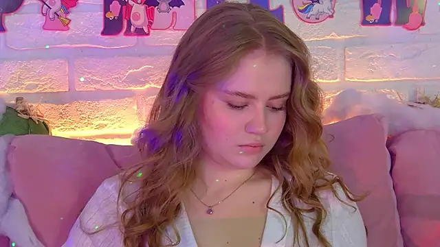 Snapshot of SelinSwarovski chatting on November 1, 2025, 6:10 pm SelinSwarovski online show from November 1, 2025, 6:10 pm