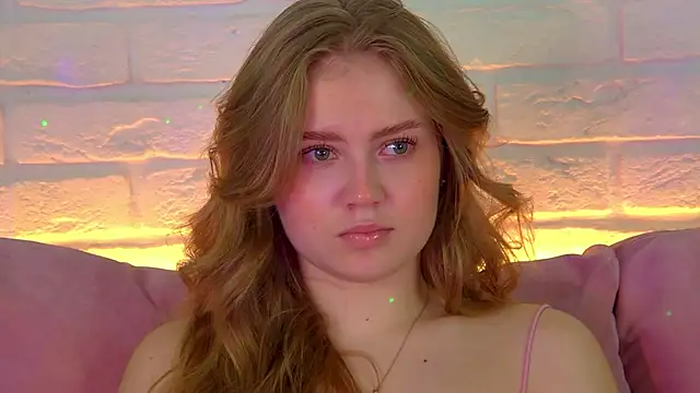 Snapshot of SelinSwarovski chatting on November 4, 2025, 8:19 pm SelinSwarovski online show from November 4, 2025, 8:19 pm