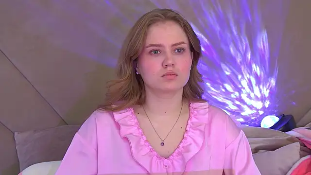 Snapshot of SelinSwarovski chatting on November 9, 2025, 4:38 pm SelinSwarovski online show from November 9, 2025, 4:38 pm