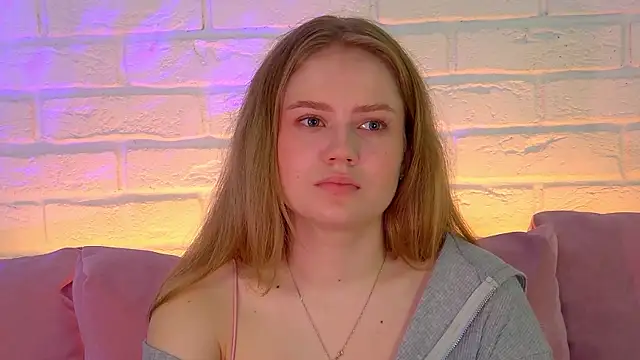 Snapshot of SelinSwarovski chatting on November 11, 2025, 6:08 pm SelinSwarovski online show from November 11, 2025, 6:08 pm