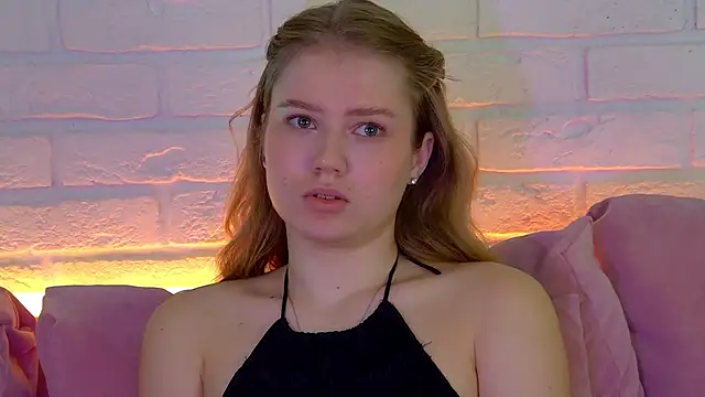 Snapshot of SelinSwarovski chatting on November 17, 2025, 9:09 pm SelinSwarovski online show from November 17, 2025, 9:09 pm