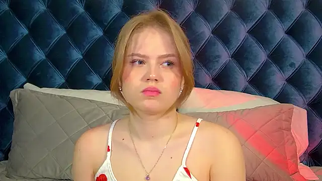 Snapshot of SelinSwarovski chatting on January 18, 2026, 4:11 pm SelinSwarovski online show from January 18, 2026, 4:11 pm