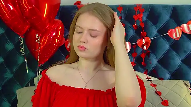 Snapshot of SelinSwarovski chatting on February 13, 2026, 4:25 pm SelinSwarovski online show from February 13, 2026, 4:25 pm