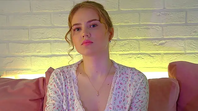 Snapshot of SelinSwarovski chatting on February 23, 2026, 3:53 pm SelinSwarovski online show from February 23, 2026, 3:53 pm