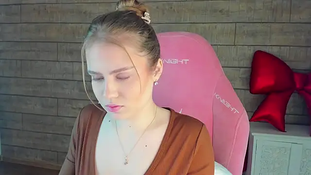 Snapshot of SelinSwarovski chatting on February 26, 2026, 4:28 pm SelinSwarovski online show from February 26, 2026, 4:28 pm