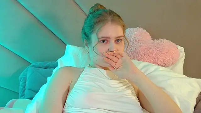 Snapshot of SelinSwarovski chatting on March 2, 2026, 3:52 am SelinSwarovski online show from March 2, 2026, 3:52 am