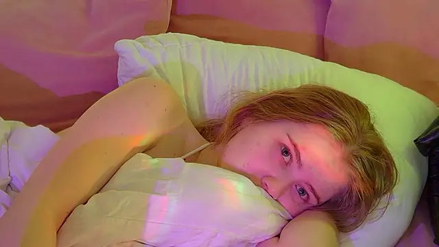 Snapshot of SelinSwarovski chatting on March 3, 2026, 4:07 am SelinSwarovski online show from March 3, 2026, 4:07 am