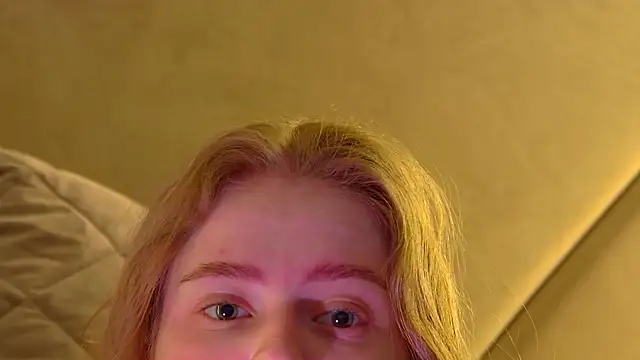 Snapshot of SelinSwarovski chatting on March 5, 2026, 4:30 am SelinSwarovski online show from March 5, 2026, 4:30 am